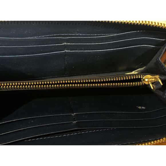Tory Burch Robinson Zip Around Continental Wallet EUC - Picture 6 of 7